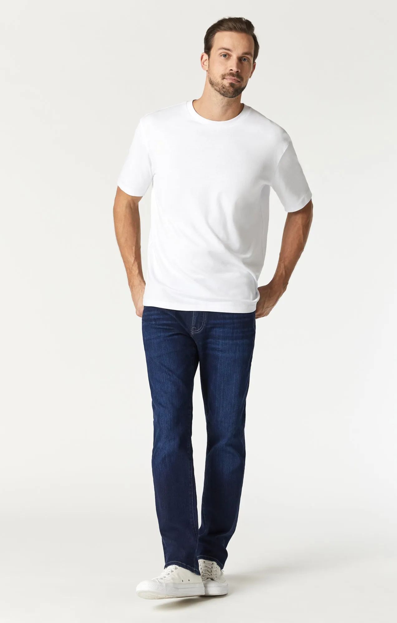 BASIC CREW NECK T-SHIRT IN WHITE